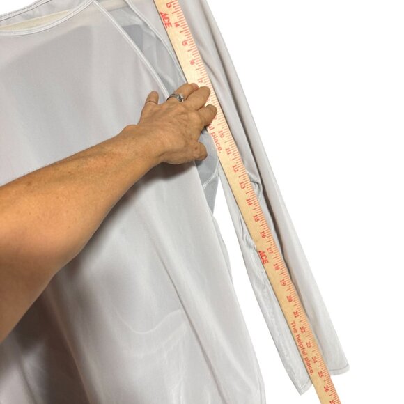 Lululemon Athletica If You’re Lucky Mesh Blouse Top Women's gray Long Sleeve - Picture 3 of 6